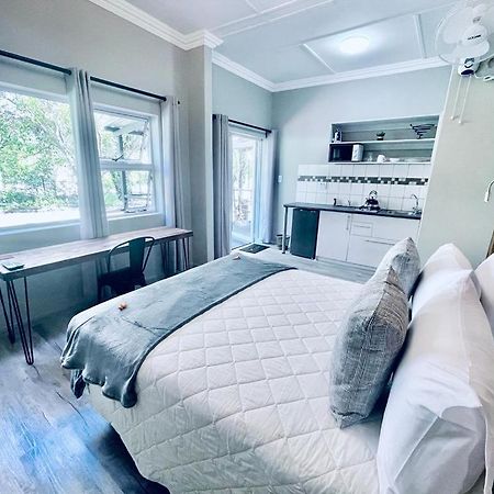 Madeira Bed Hotel ควีนส์ทาวน์ ภายนอก รูปภาพ