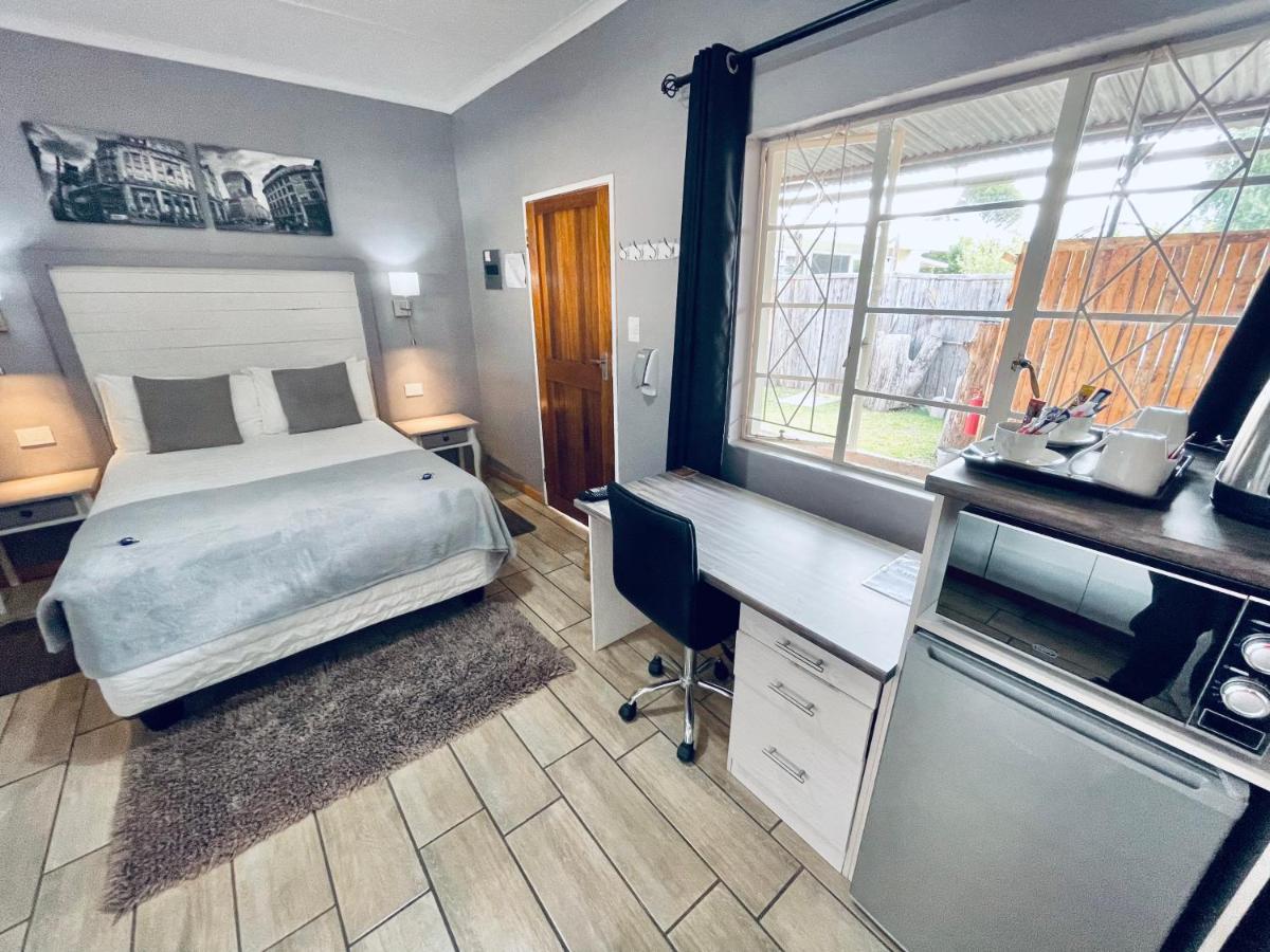 Madeira Bed Hotel ควีนส์ทาวน์ ภายนอก รูปภาพ